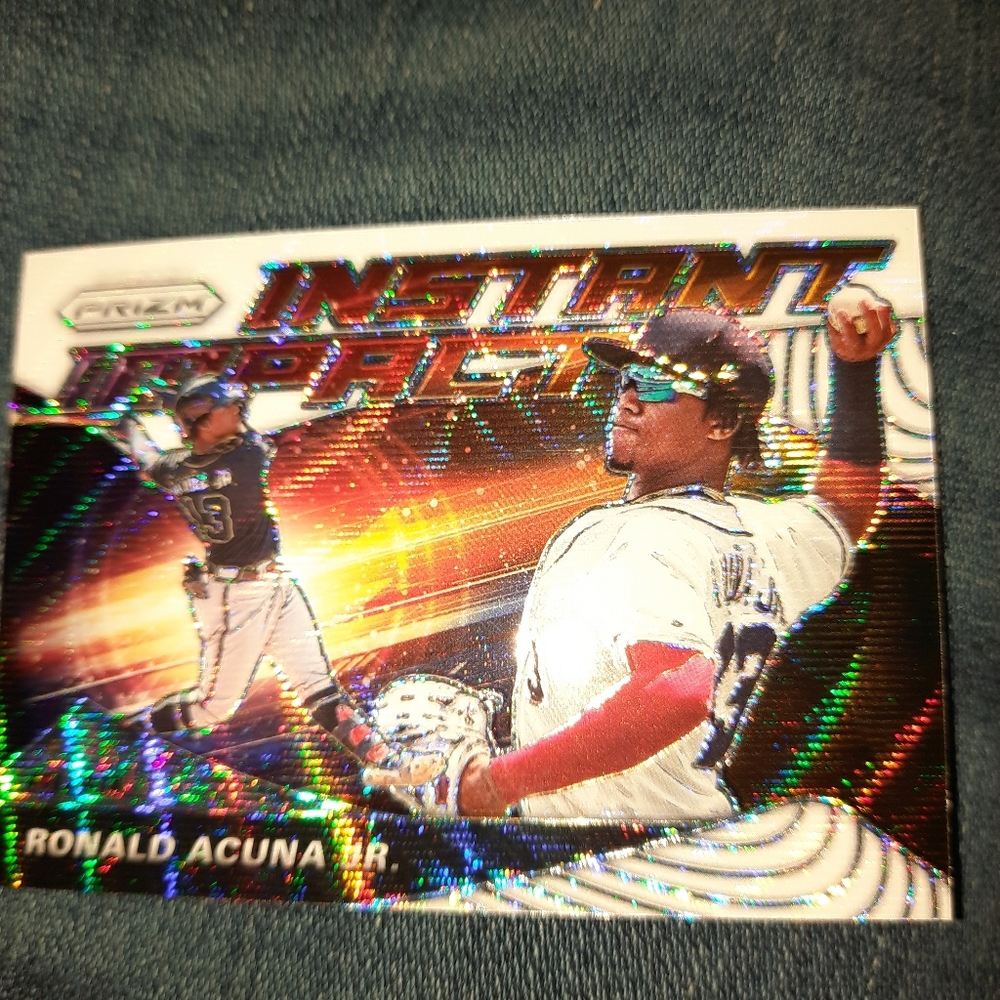 2020 prizim Instant impact wihte wave Roanld Acuna